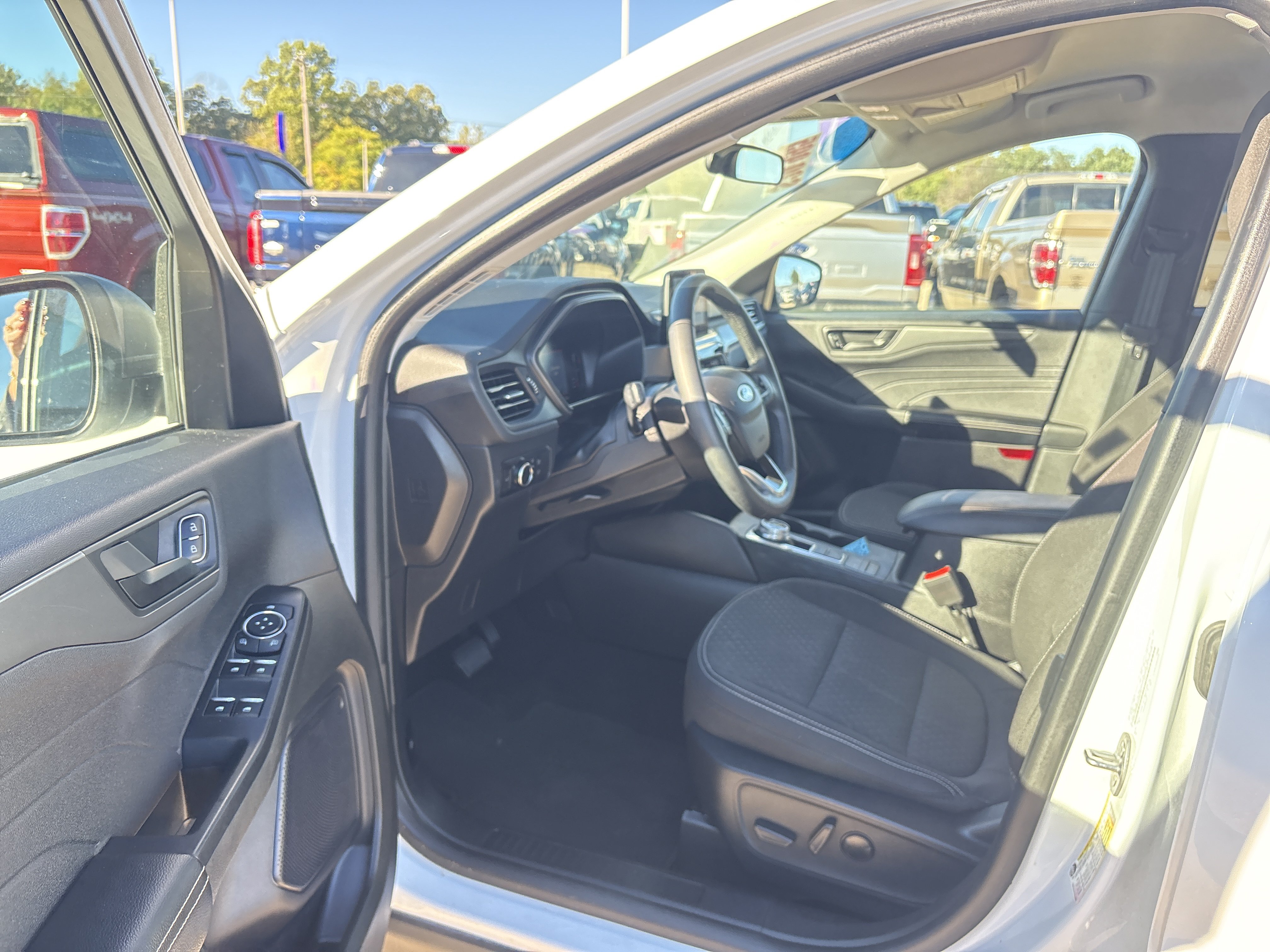 Used 2024 Ford Escape Active FWD image 11