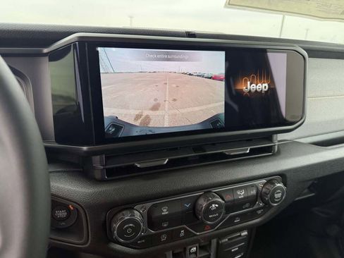 New 2026 Jeep Gladiator Sport image 30