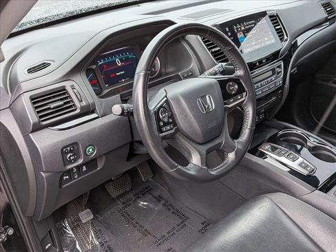 Used 2019 Honda Pilot Touring image 9
