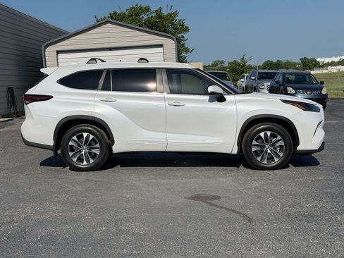 Used 2026 Toyota Highlander XLE image 4