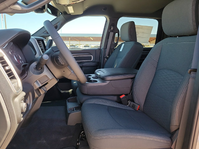 New 2027 RAM 3500 Big Horn AWD/4WD image 12