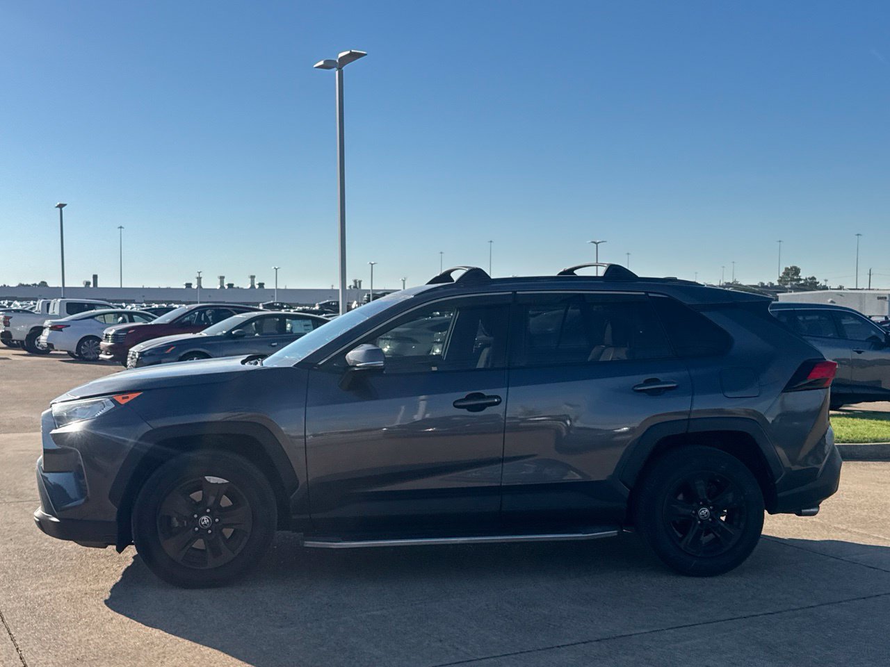 Used 2019 Toyota RAV4 XLE FWD image 15