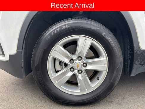 Used 2019 Chevrolet Trax LT w/ LT Convenience Package AWD/4WD image 15