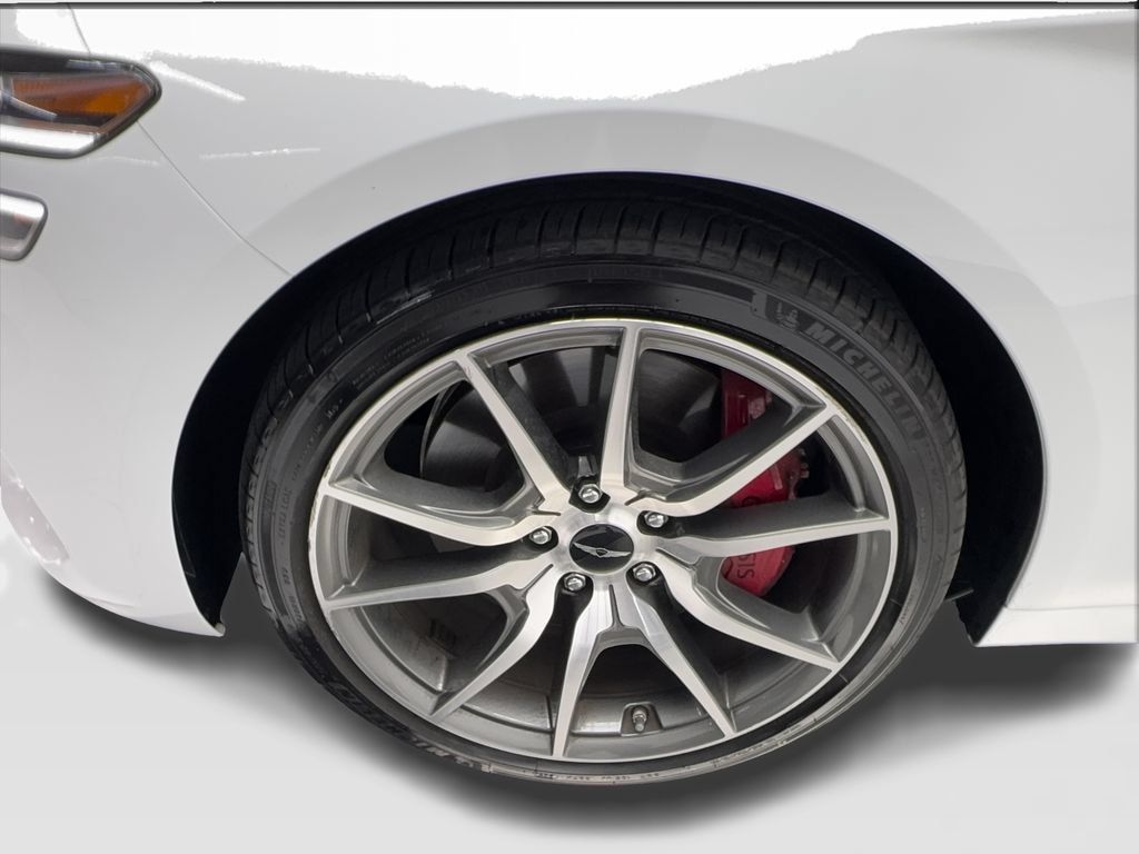 Used 2025 Genesis G70 2.5T RWD image 12