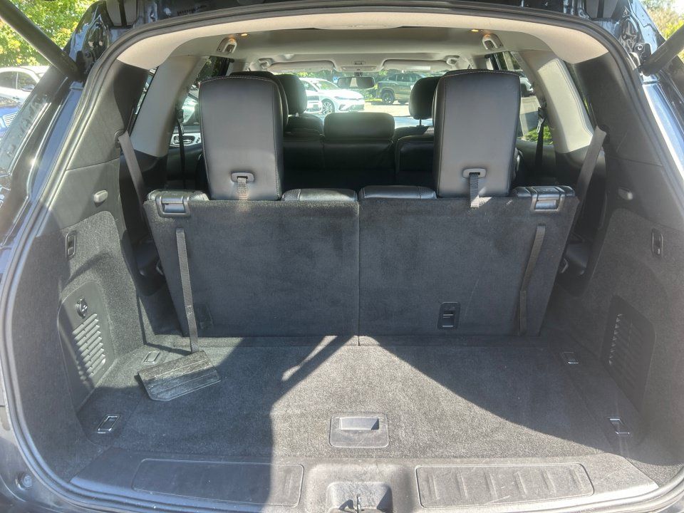 Used 2019 Nissan Pathfinder Platinum AWD/4WD image 15