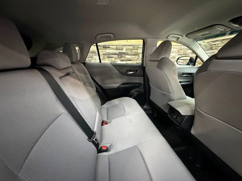 Used 2023 Toyota Venza LE AWD/4WD image 30