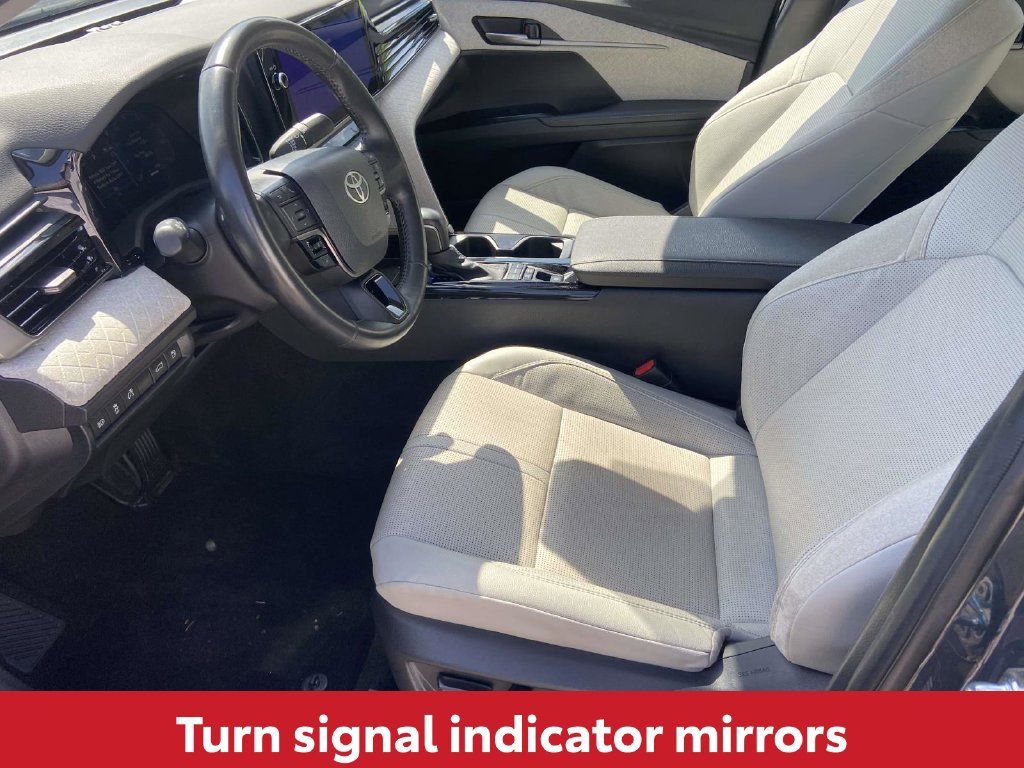 Used 2025 Toyota Camry XLE FWD image 15