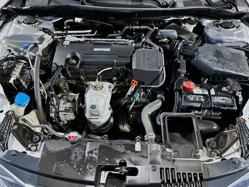 Used 2016 Honda Accord LX image 29