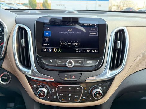 Used 2023 Chevrolet Equinox Premier image 13