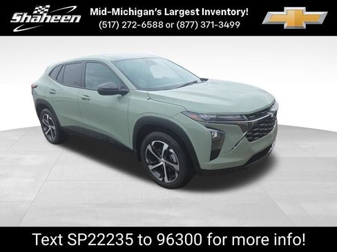 Used 2024 Chevrolet Trax RS w/ Driver Confidence Package FWD image 1