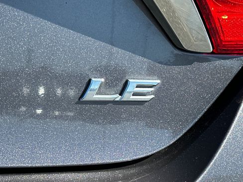 Used 2016 Toyota Camry LE FWD image 30