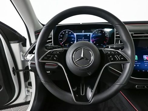 Used 2025 Mercedes-Benz E 350 Sedan image 2