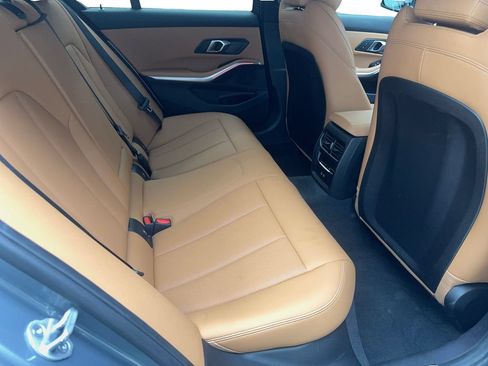 Used 2025 BMW 330i Sedan w/ M Sport Package RWD image 39