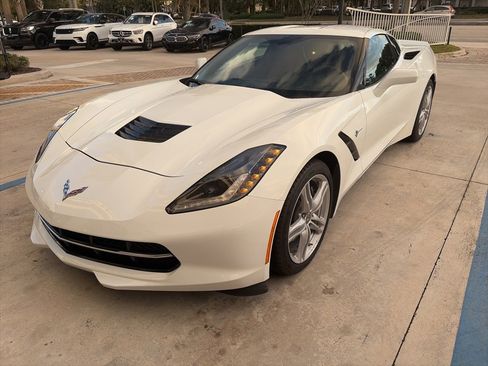 Used 2016 Chevrolet Corvette Stingray Coupe image 3