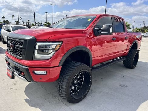 Used 2023 Nissan Titan PRO-4X w/ Pro-4x Convenience Package image 3