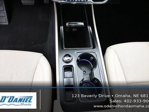 Used 2025 Lincoln Corsair Grand Touring AWD/4WD image 33