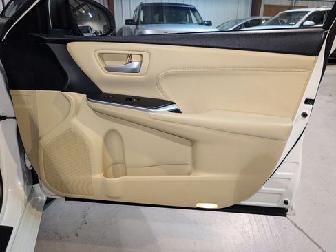Used 2017 Toyota Camry XLE FWD image 27