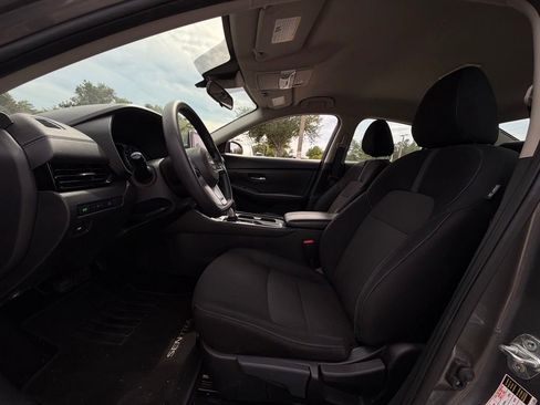 Used 2024 Nissan Sentra SV FWD image 8