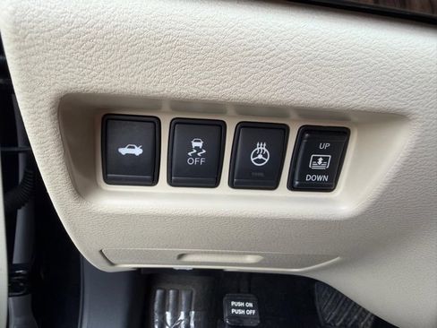 Used 2016 Nissan Maxima Platinum w/ Interior Lighting Package FWD image 28