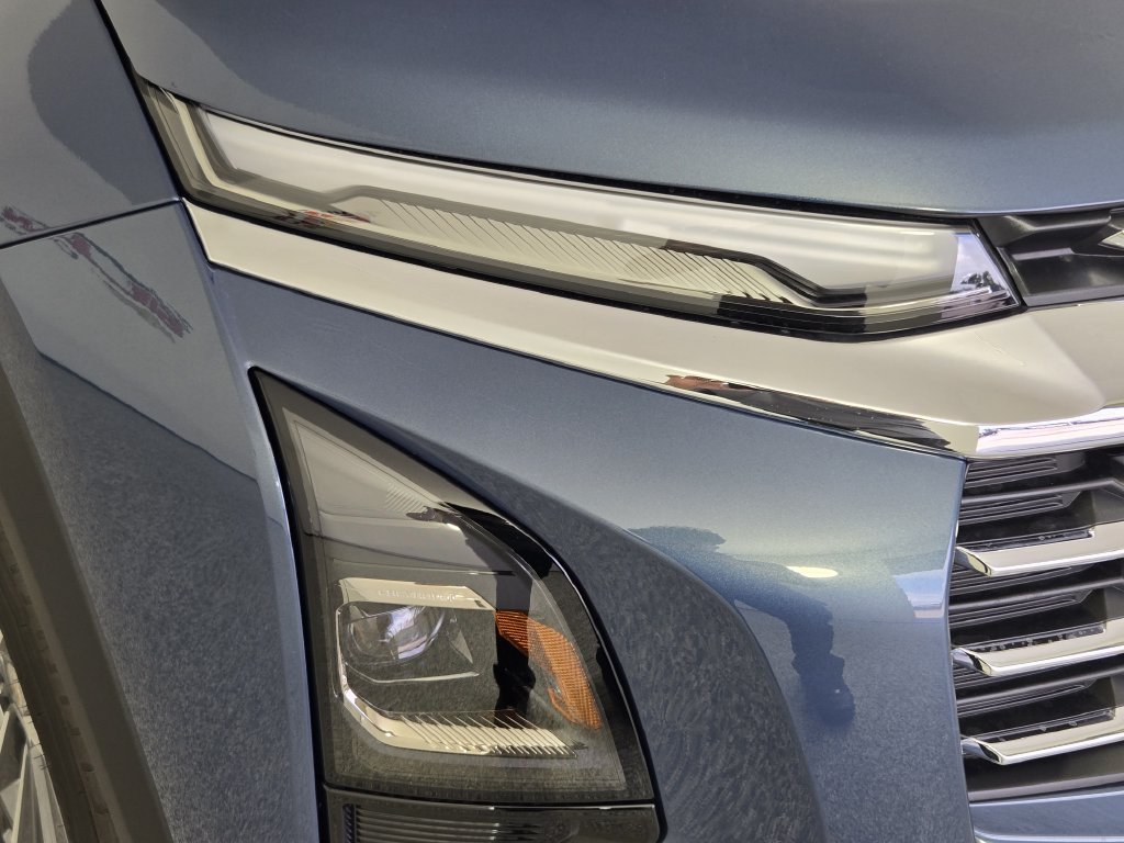 New 2026 Chevrolet Equinox LT w/ Convenience Package II FWD image 10