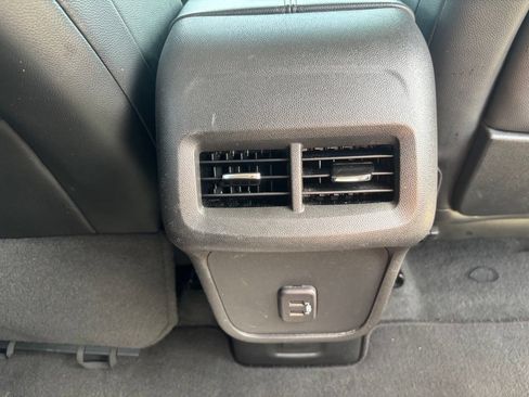 Used 2023 GMC Terrain SLT FWD image 33