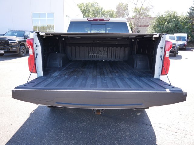 Used 2019 Chevrolet Silverado 1500 High Country w/ Technology Package AWD/4WD image 10