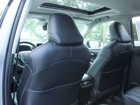 Used 2023 Toyota Highlander XLE AWD/4WD image 31