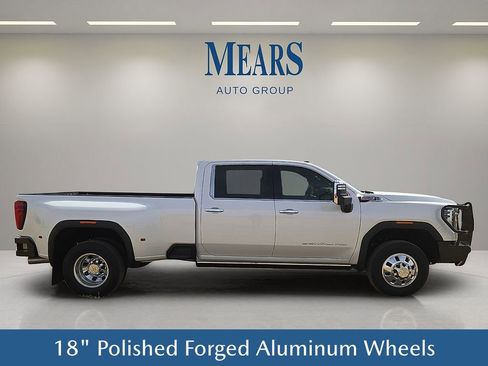 Used 2025 GMC Sierra 3500 Denali w/ Denali Reserve Package image 7