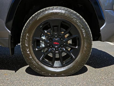 Used 2025 Toyota Tundra Platinum w/ TRD Off-Road Package AWD/4WD image 47