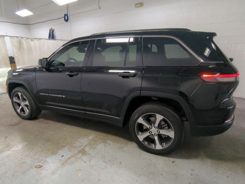 Used 2022 Jeep Grand Cherokee Limited 4xe image 9