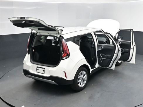 New 2025 Kia Soul LX image 33