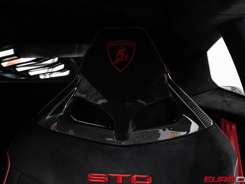 Used 2023 Lamborghini Huracan STO RWD image 44