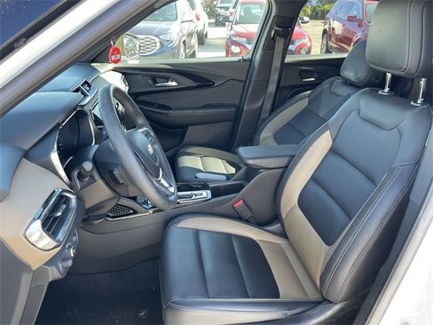 Used 2021 Chevrolet TrailBlazer ACTIV w/ Convenience Package image 11