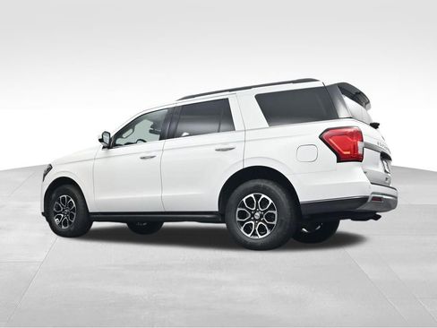 Used 2024 Ford Expedition XLT RWD image 56