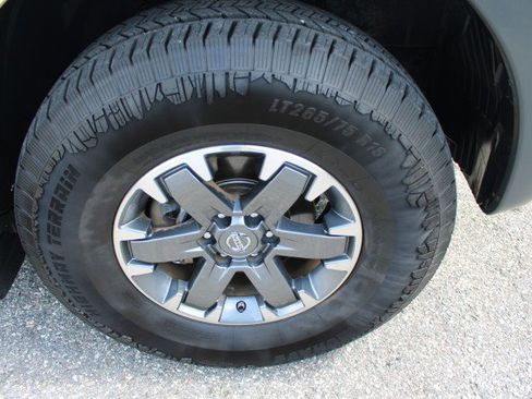 Used 2015 Nissan Xterra PRO-4X AWD/4WD image 18