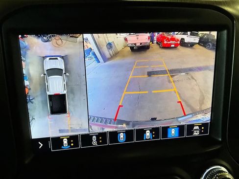 Used 2020 GMC Sierra 2500 AT4 w/ AT4 Premium Package AWD/4WD image 17