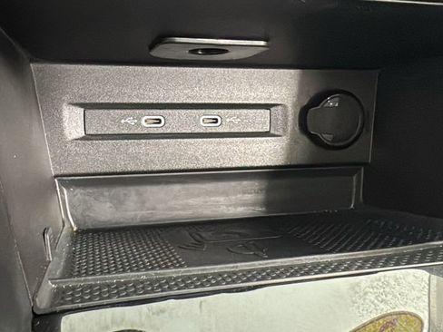 Used 2024 Volkswagen Taos SE w/ Panoramic Sunroof Package image 28