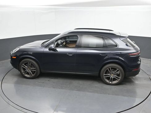 Used 2023 Porsche Cayenne AWD/4WD image 36