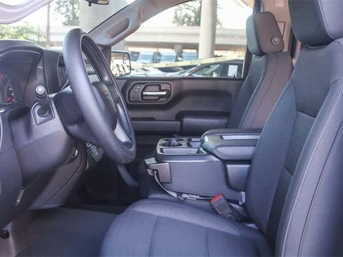 Used 2025 Chevrolet Silverado 1500 Custom Trail Boss w/ Dark Appearance Package image 18