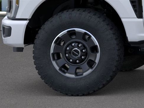 New 2026 Ford F250 Platinum w/ Tremor Off-Road Package image 19