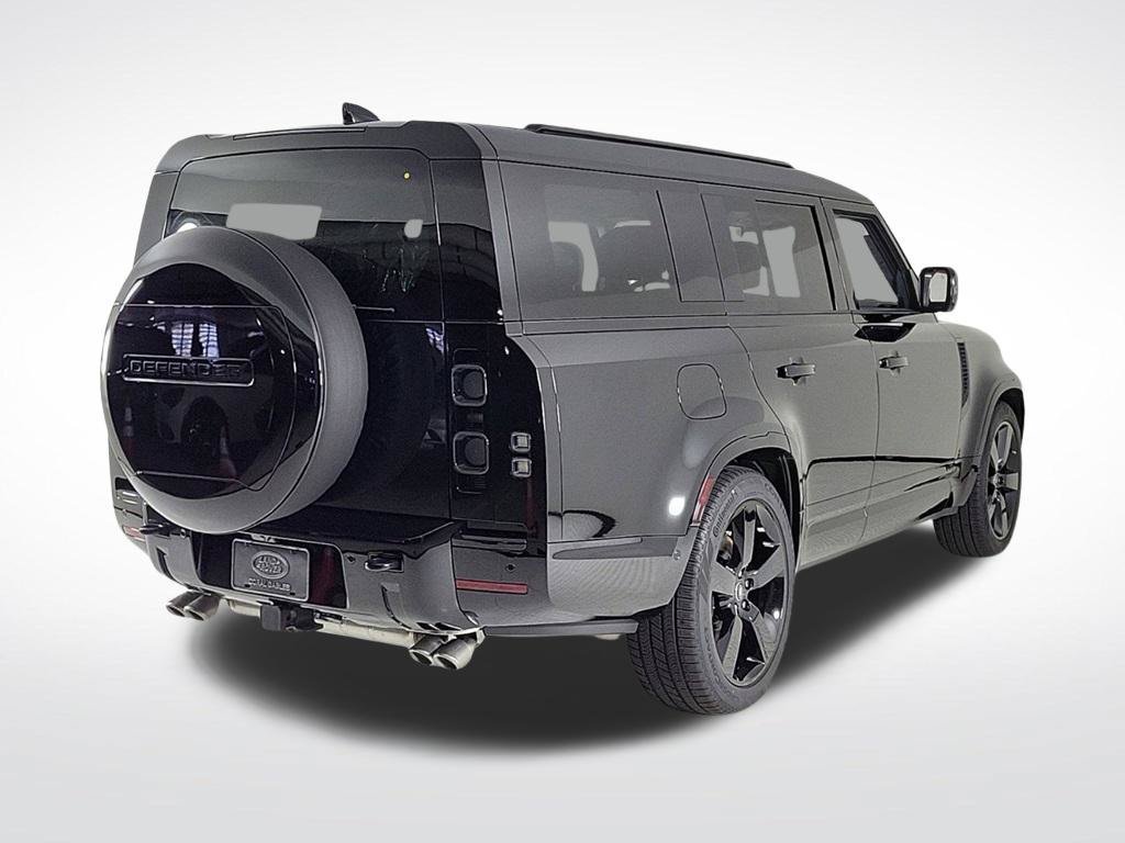 Used 2025 Land Rover Defender 130 V8 AWD/4WD image 5