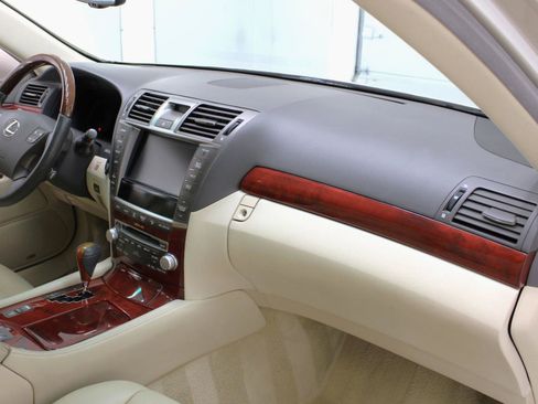 Used 2012 Lexus LS 460 w/ Luxury Value Edition RWD image 46