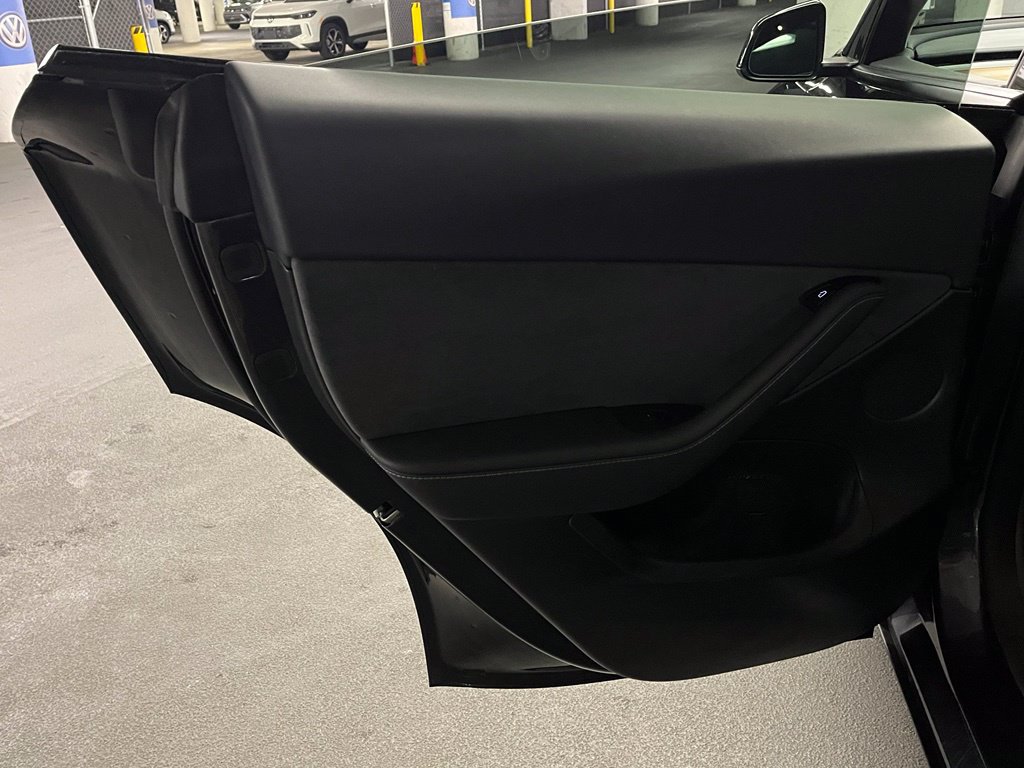 Used 2024 Tesla Model Y Long Range AWD/4WD image 18