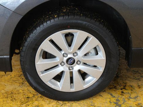 Used 2018 Subaru Outback 2.5i Premium w/ Popular Package #1 image 17