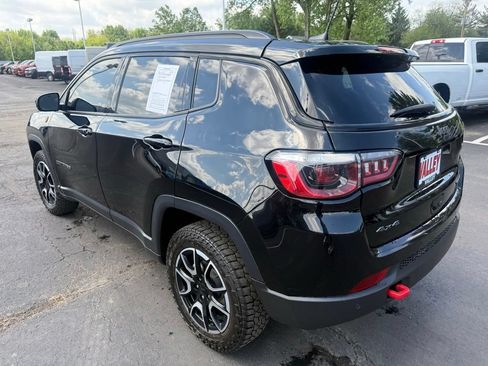 Used 2024 Jeep Compass Trailhawk AWD/4WD image 3