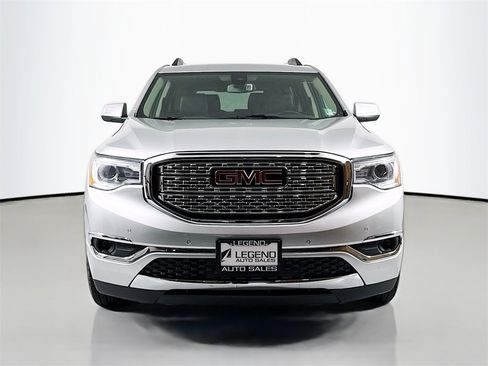 Used 2019 GMC Acadia Denali image 2