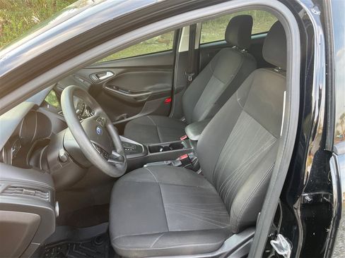 Used 2018 Ford Focus SEL image 9
