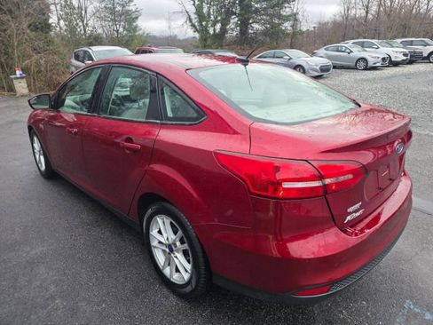 Used 2017 Ford Focus SE image 7