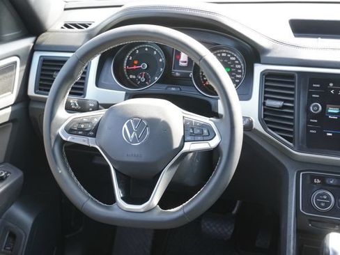 Used 2021 Volkswagen Atlas Cross Sport SE w/ Panoramic Sunroof Package FWD image 14