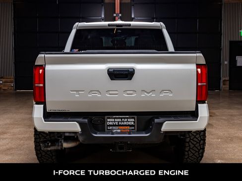 Used 2024 Toyota Tacoma TRD Sport image 8